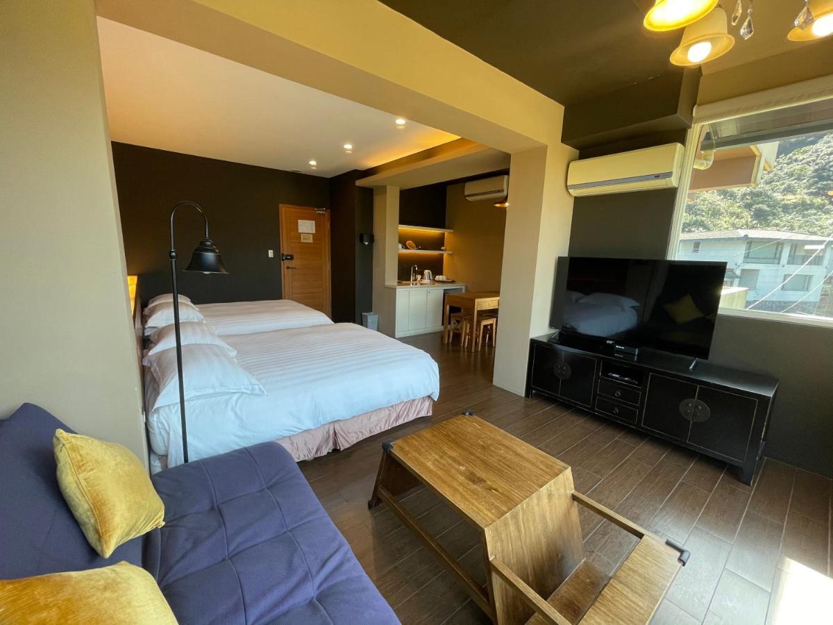 Golden101 Bed And Breakfast Цзюфэнь Экстерьер фото