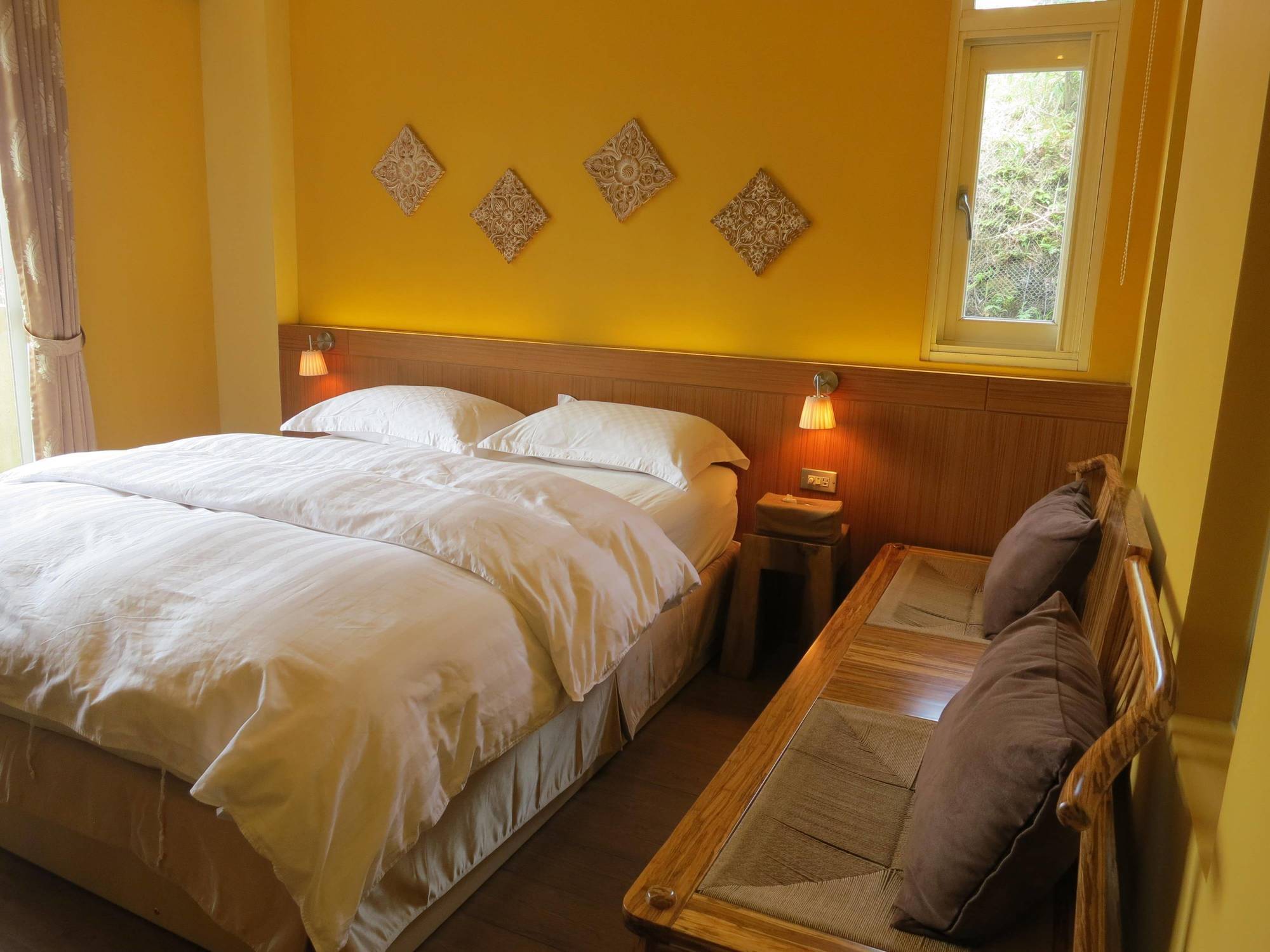 Golden101 Bed And Breakfast Цзюфэнь Экстерьер фото